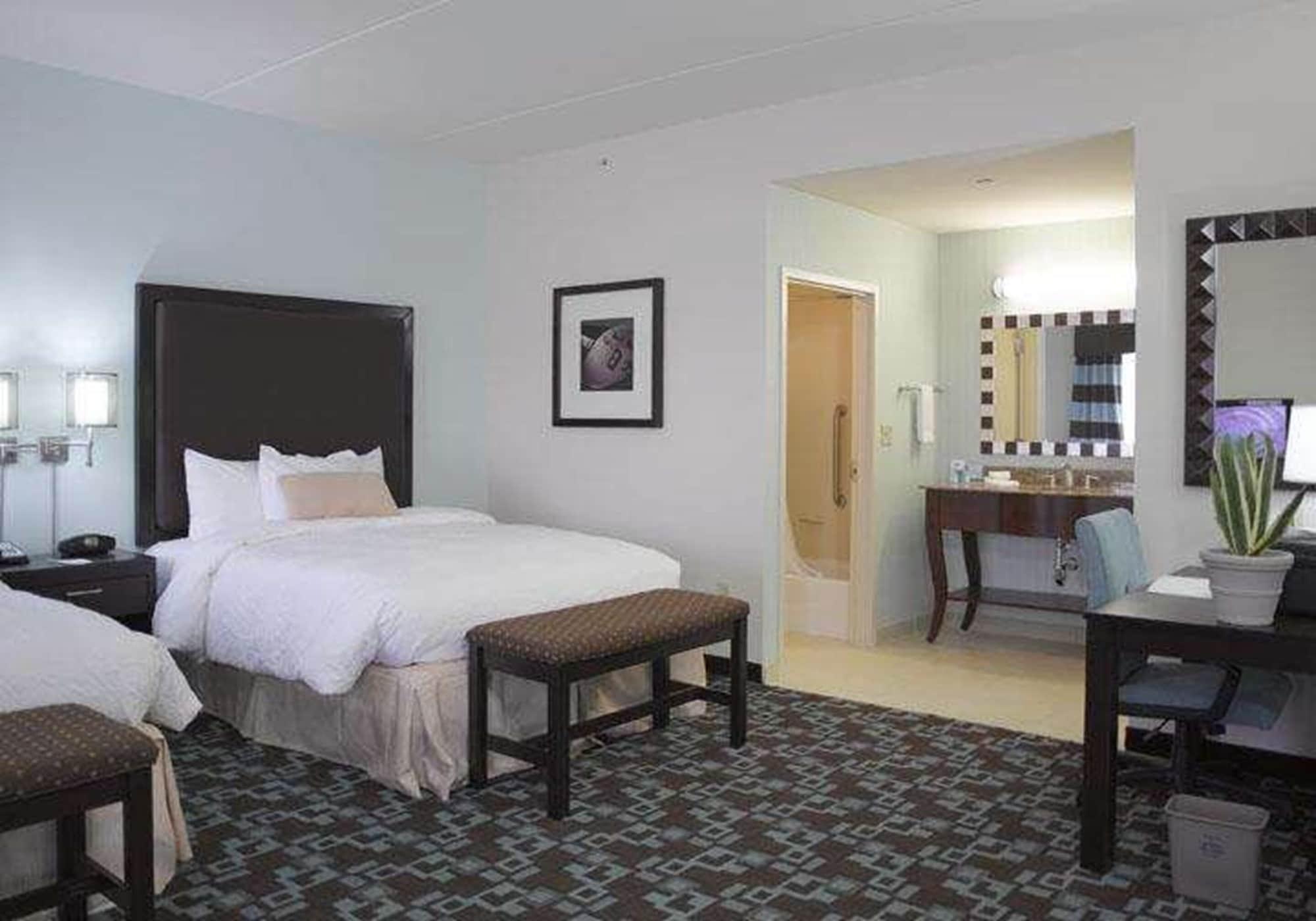 Hampton Inn & Suites Nashville At Opryland Exteriör bild