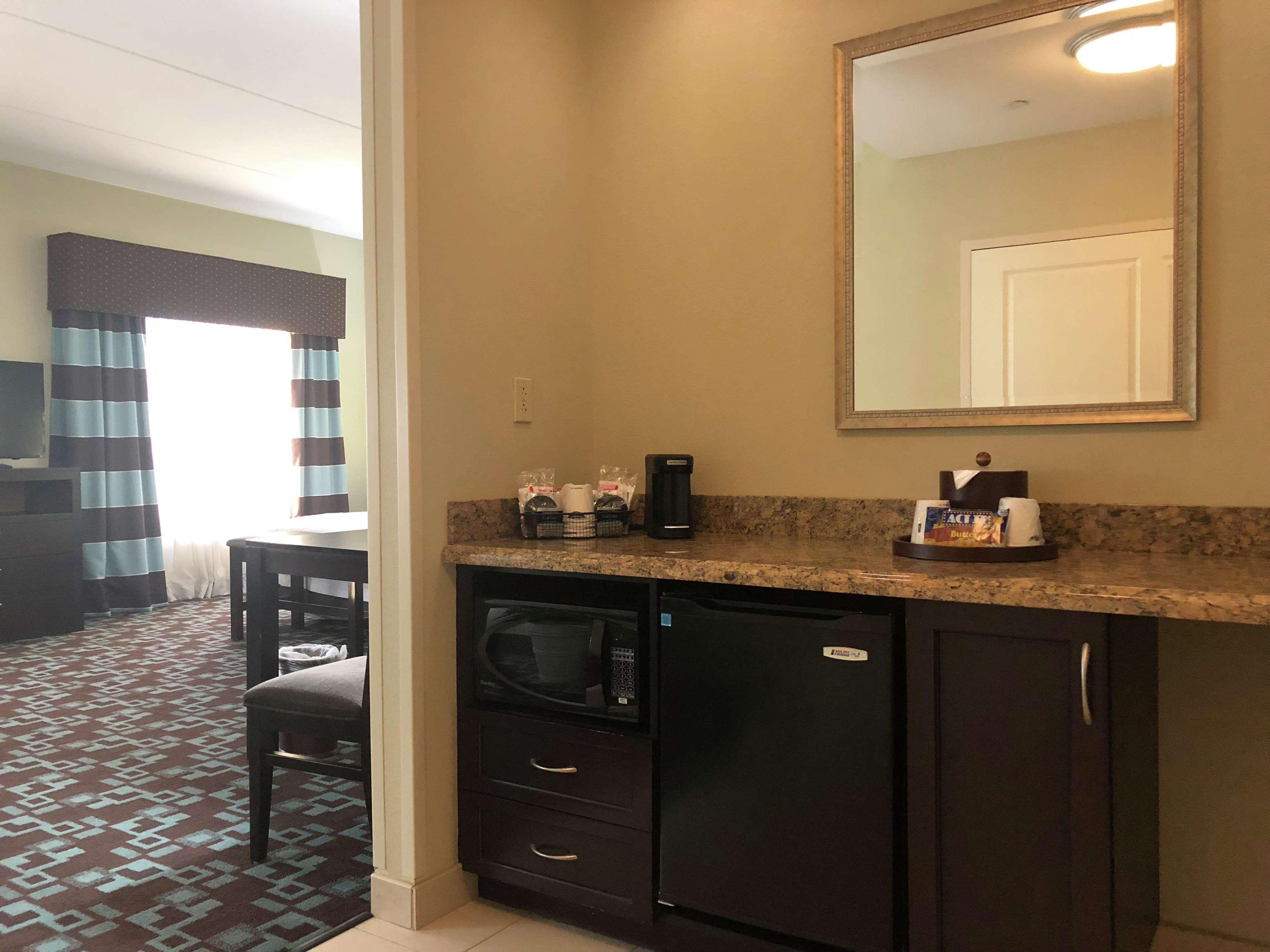 Hampton Inn & Suites Nashville At Opryland Exteriör bild