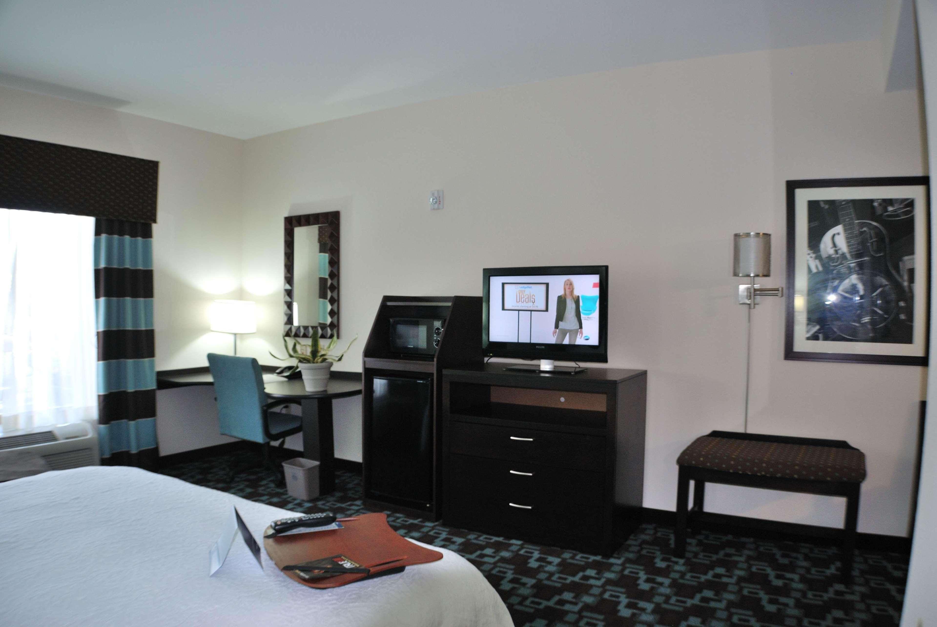 Hampton Inn & Suites Nashville At Opryland Rum bild