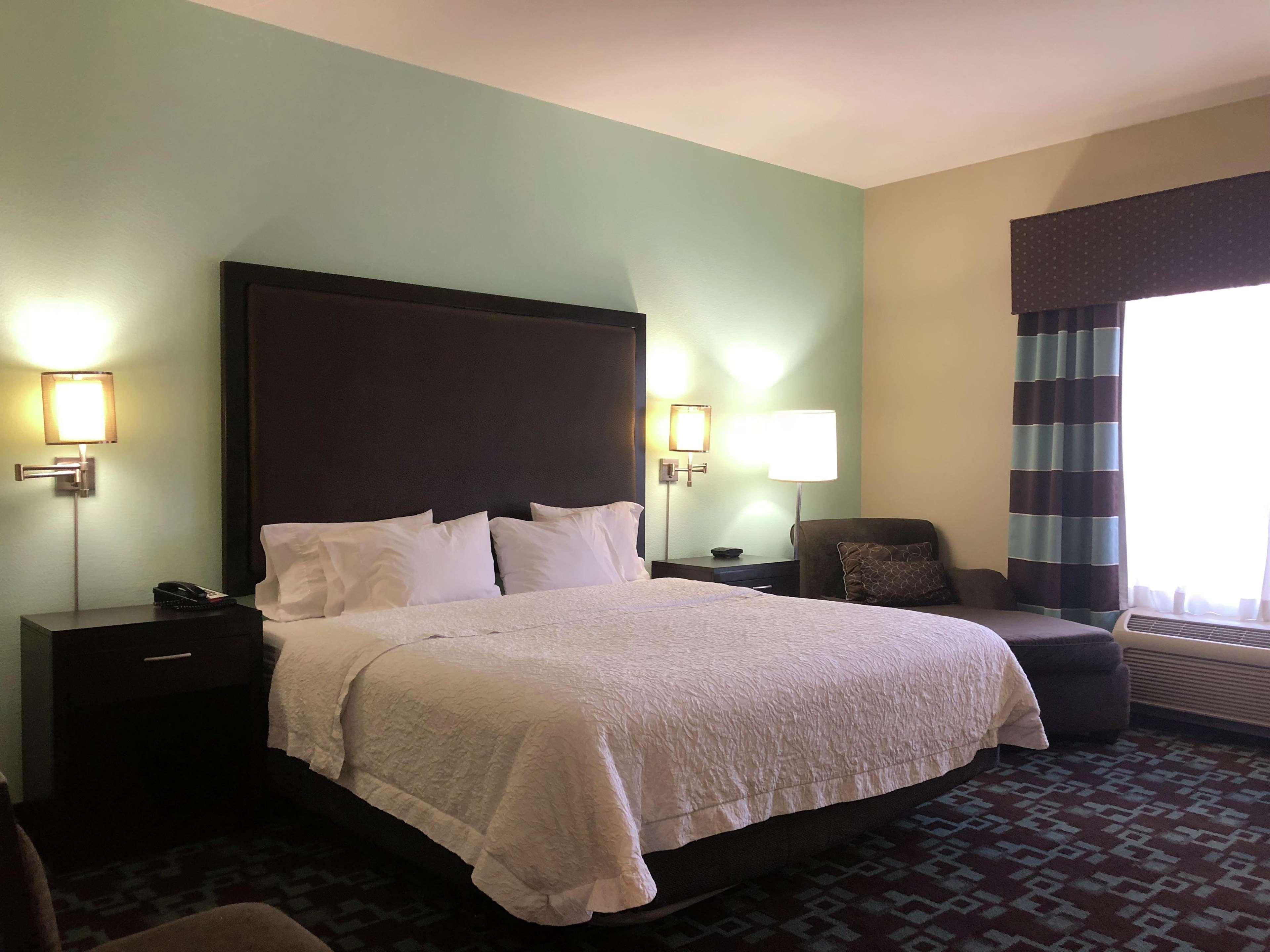 Hampton Inn & Suites Nashville At Opryland Exteriör bild