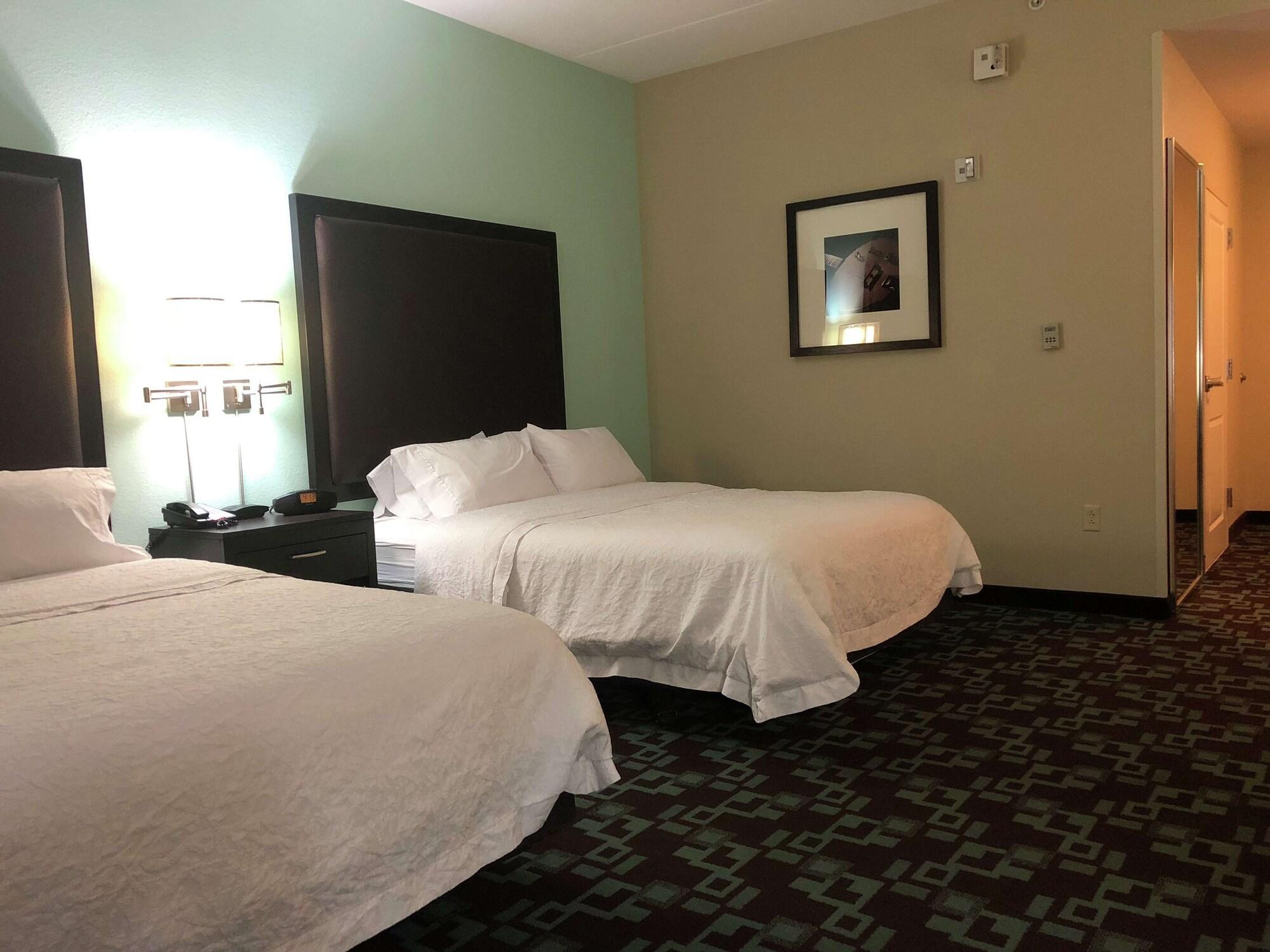 Hampton Inn & Suites Nashville At Opryland Exteriör bild