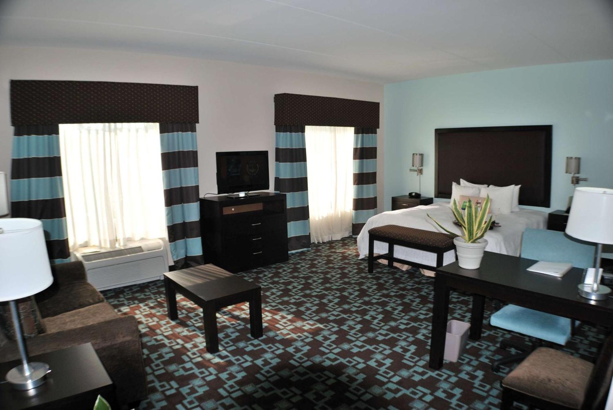Hampton Inn & Suites Nashville At Opryland Exteriör bild