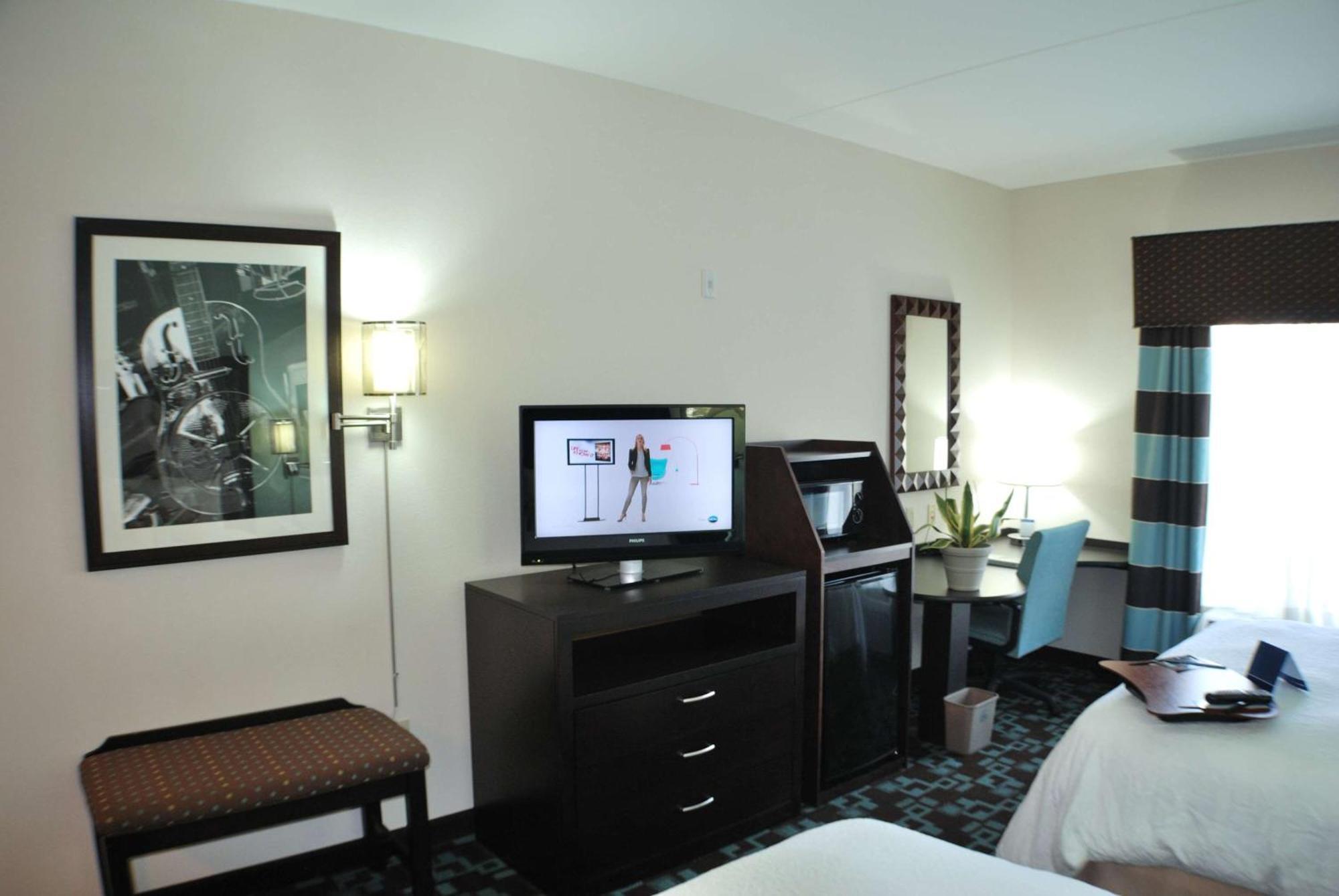 Hampton Inn & Suites Nashville At Opryland Exteriör bild
