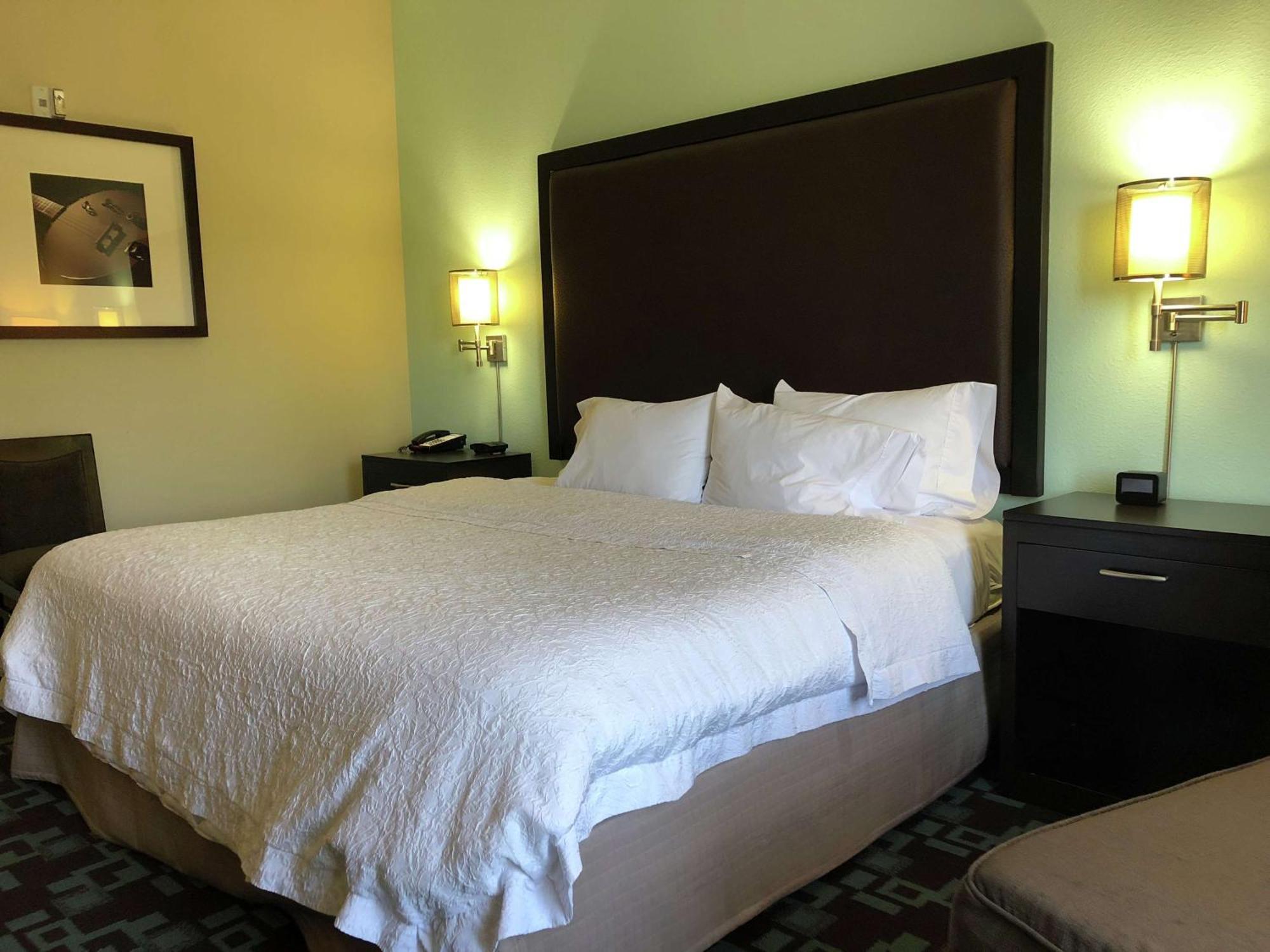 Hampton Inn & Suites Nashville At Opryland Exteriör bild